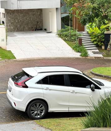 MITSUBISHI ECLIPSE CROSS 1.5 MIVEC TURBO GASOLINA RUSH CVT MITSUBISHI ECLIPSE CROSS 1.5 MIVEC TURBO GASOLINA RUSH CVT